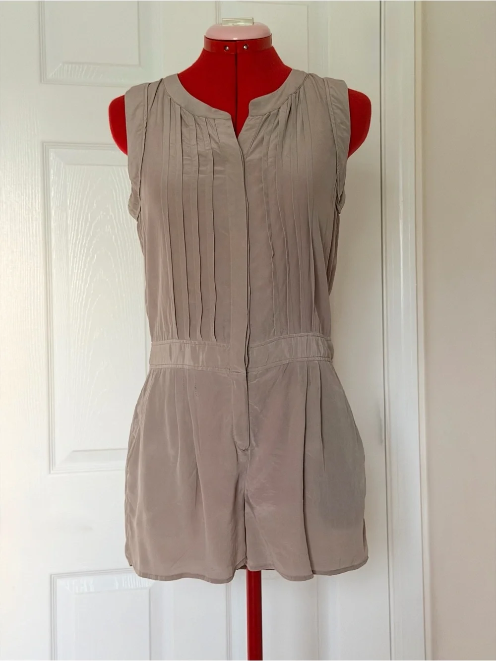 Y2K BCBGMAXAZRIA Paloma 100% Silk Pleated Romper Jumpsuit Hazelnut XS-S